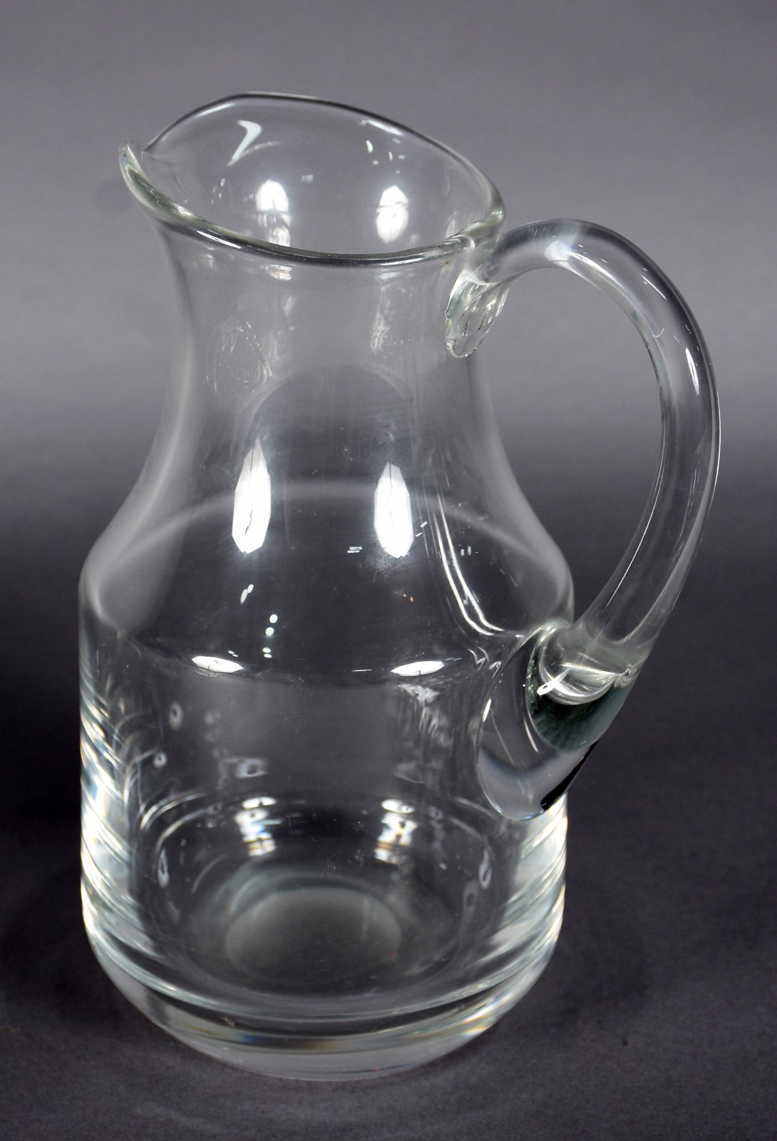 Três peças de cristal, sendo jarra lisa para água, fruteira redonda... - foto 5 de 5
