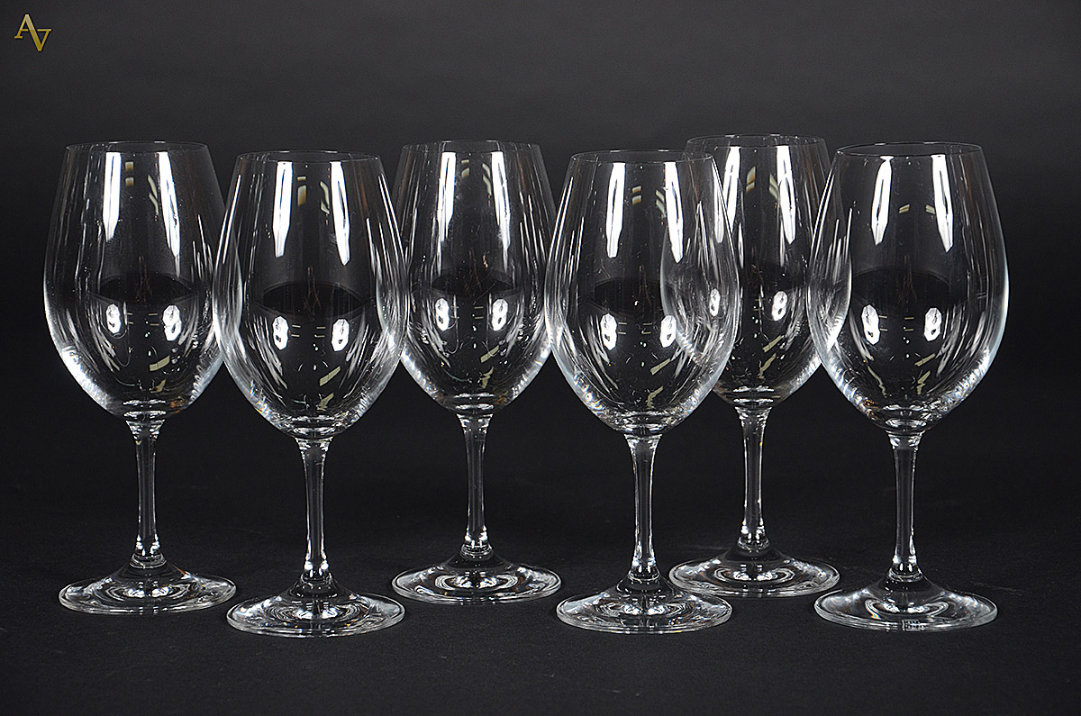 Seis cálices RIEDEL para vinho