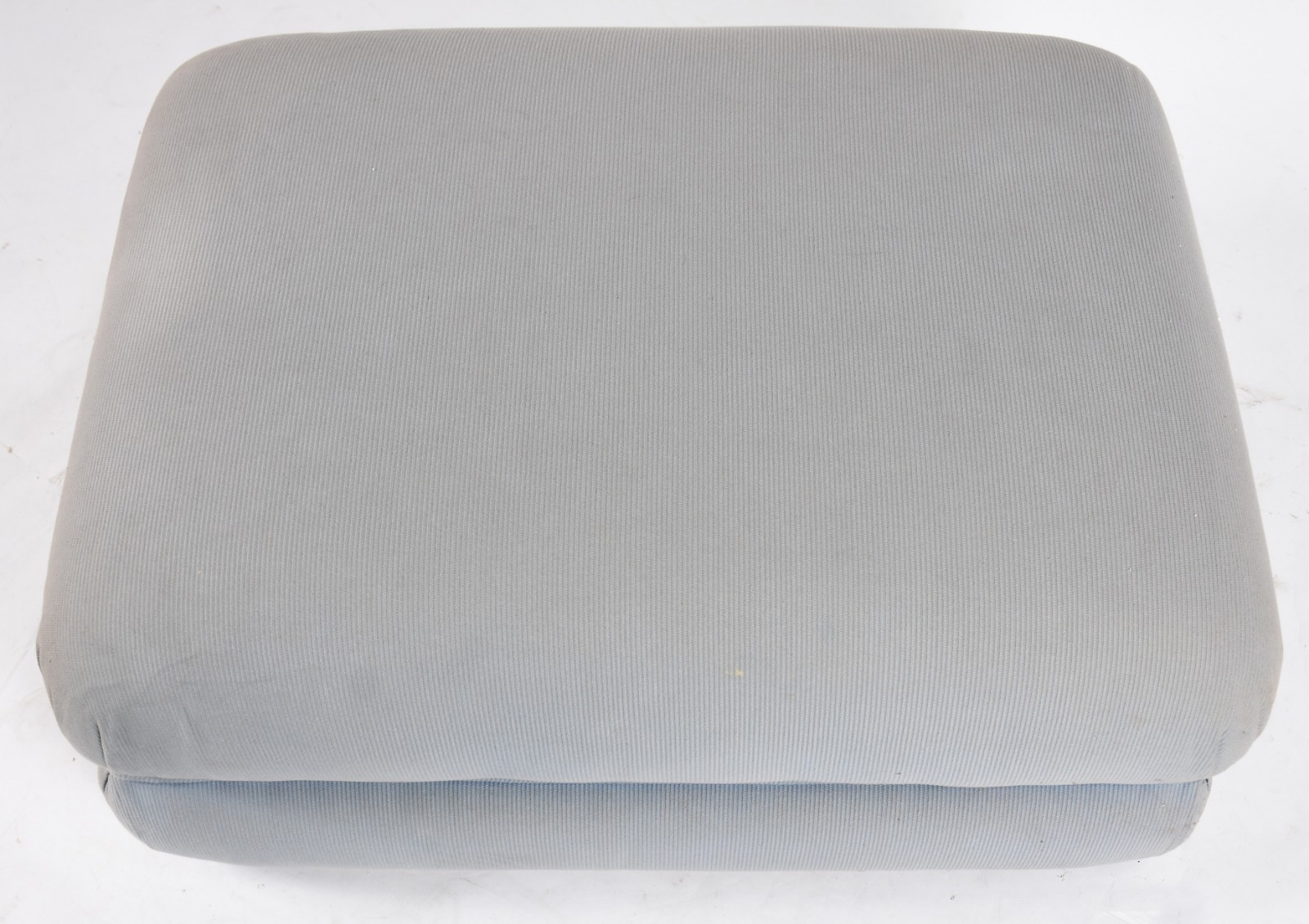 Duas peças, sendo: Mesa de centro com base de granito e madeira... - foto 9 de 10
