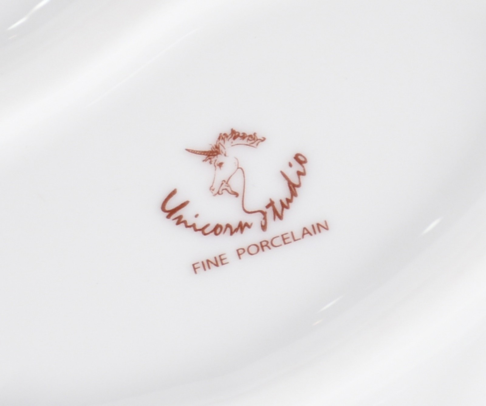 Porta cartão de porcelana policromada ao gosto Art Nouveau... - foto 5 de 5