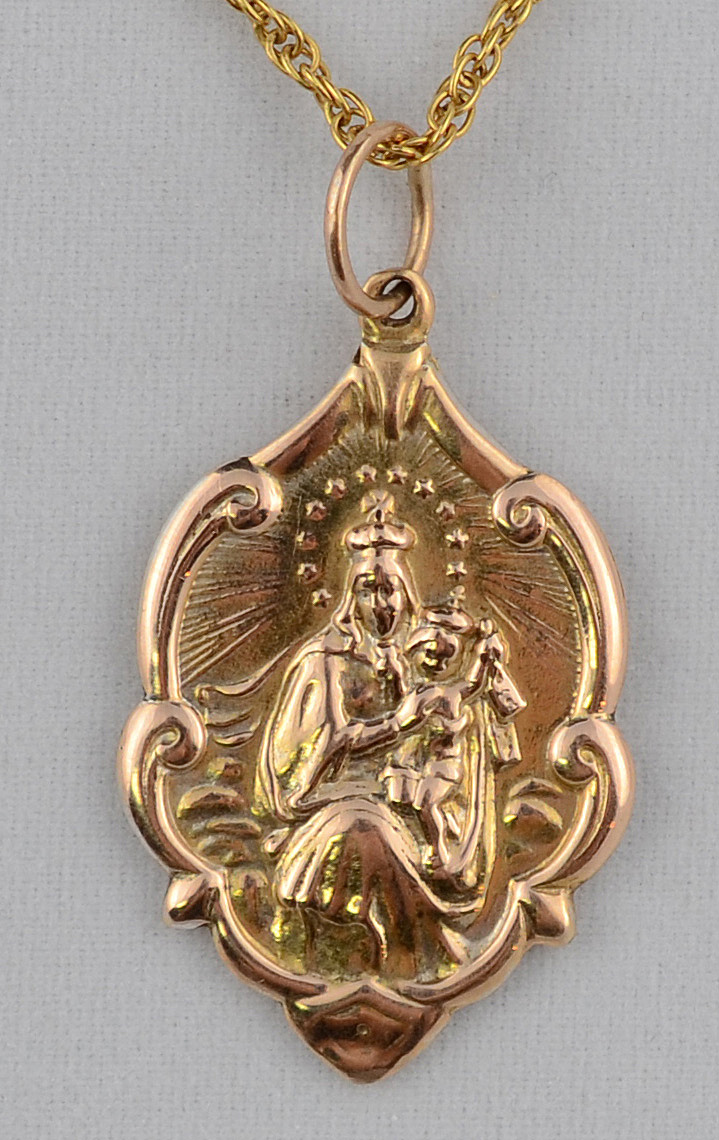 Cordão de ouro com pingente - 5,8 g - foto 2 de 3
