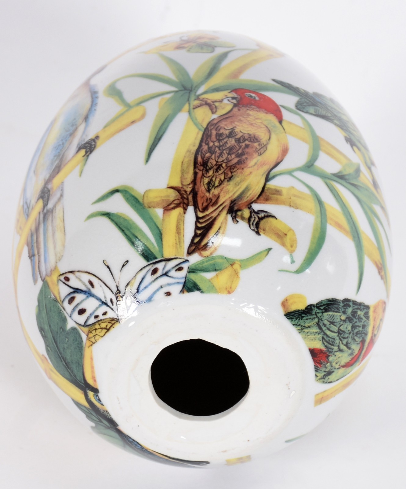 Ovo/pinha decorativo de porcelana com pássaros e folhagens em... - foto 3 de 3
