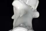 Estatueta de porcelana representando pássaro br... - Estatueta de porcelana representando pássaro branco.
