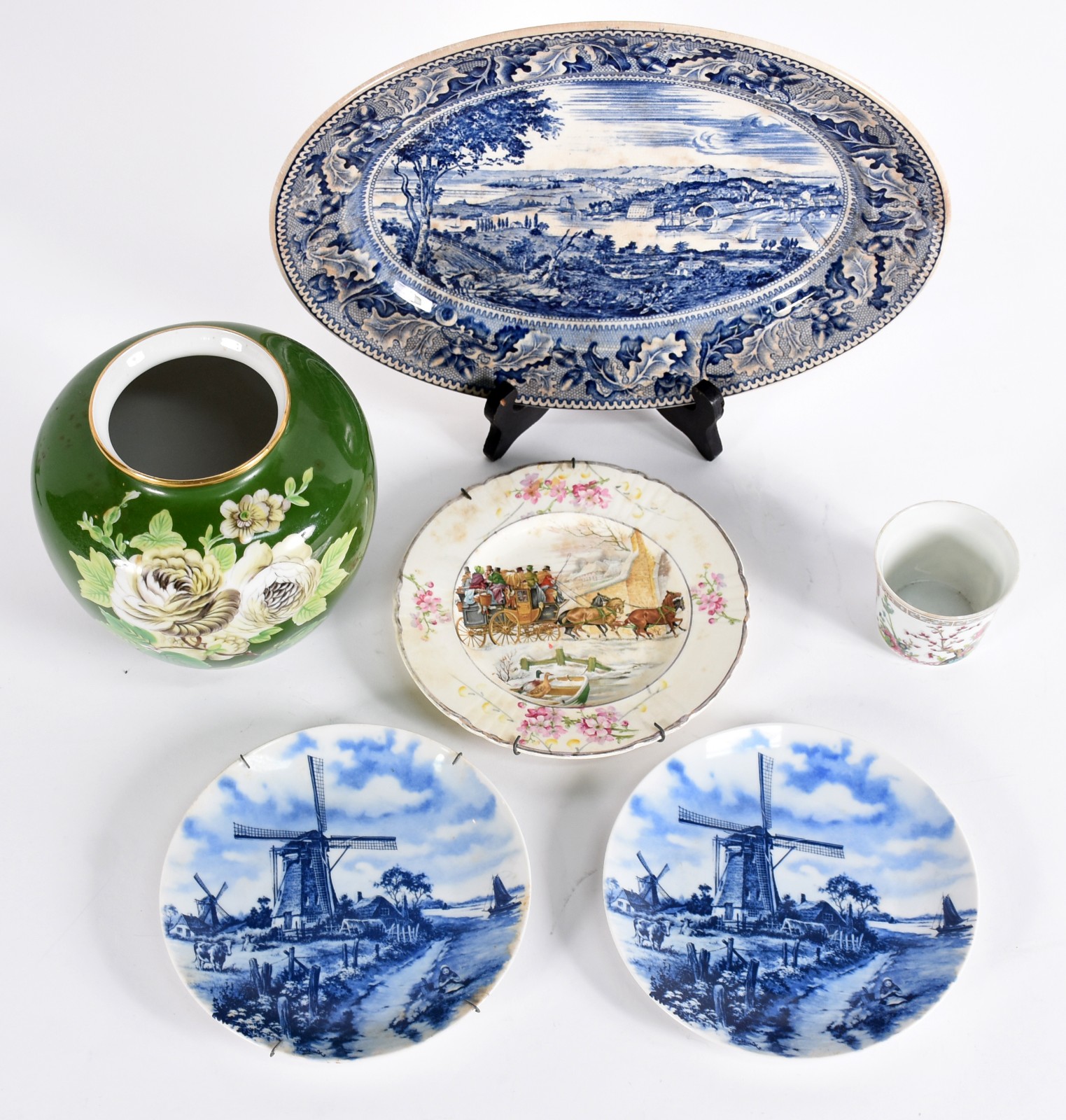 Diversas peças de porcelana, sendo : Um potiche alemão da Bavaria... - foto 2 de 7