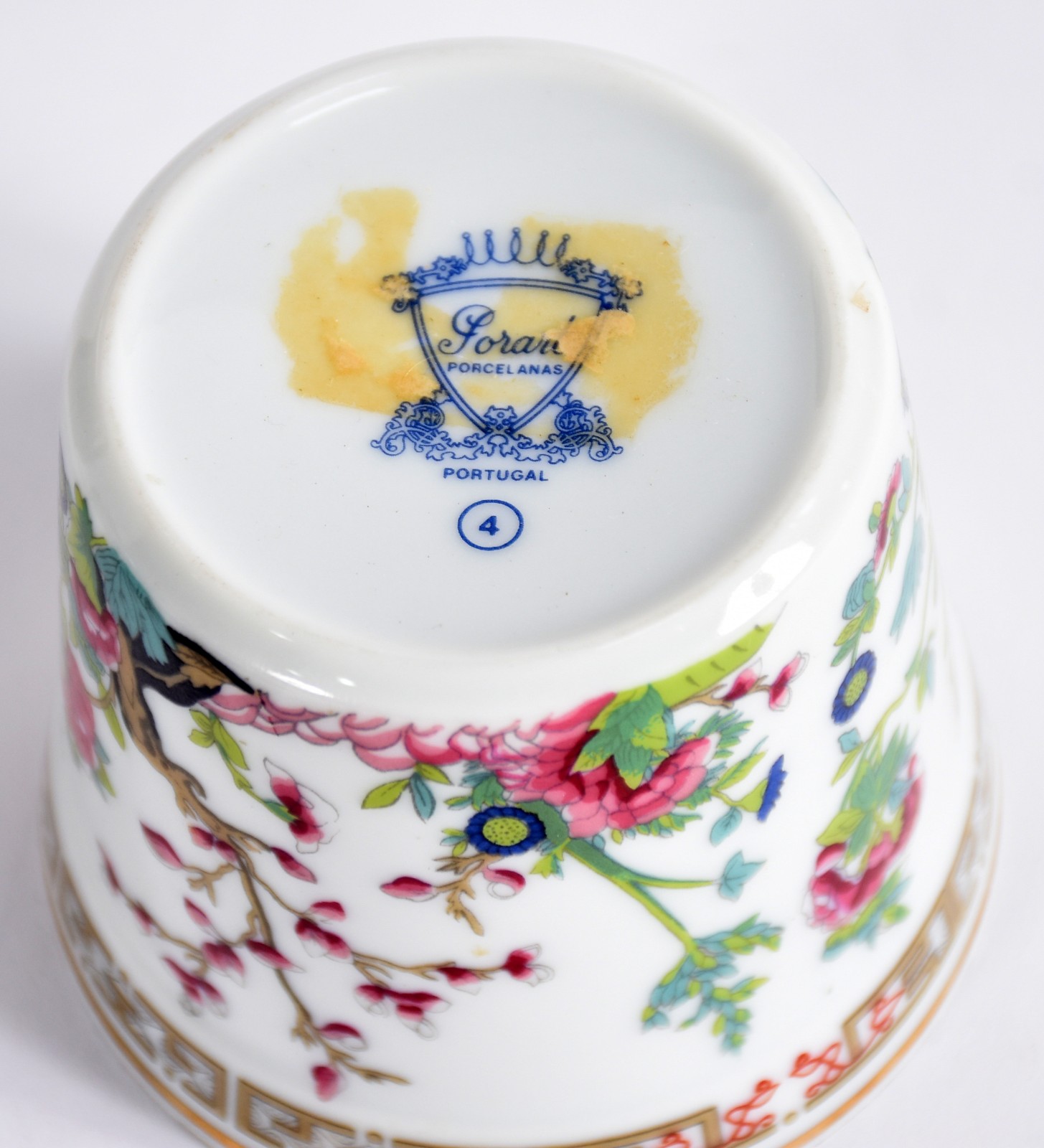 Diversas peças de porcelana, sendo : Um potiche alemão da Bavaria... - foto 4 de 7