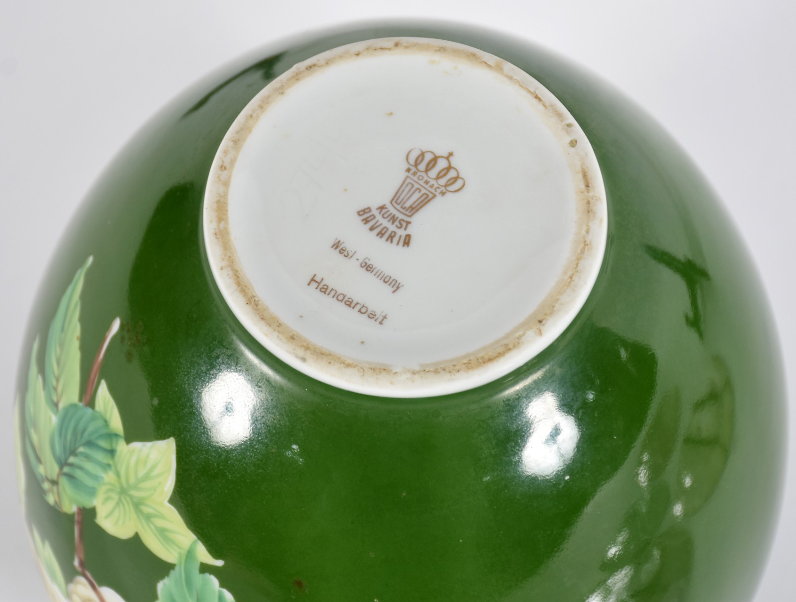Diversas peças de porcelana, sendo : Um potiche alemão da Bavaria... - foto 7 de 7