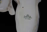 Cachorro de porcelana Rosenthal medindo 27 cm d... - Cachorro de porcelana Rosenthal medindo 27 cm de comprimento.