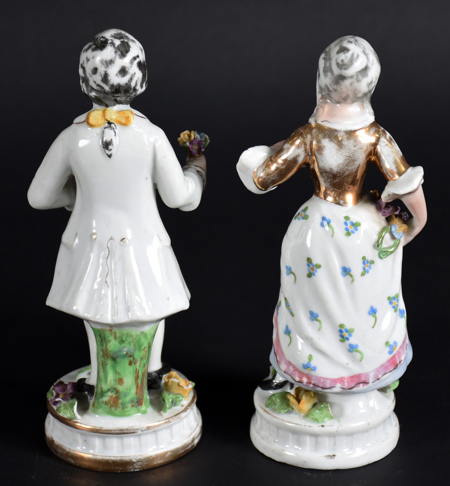 Par de figuras representando Casal de camponeses de porcelana... - foto 3 de 6
