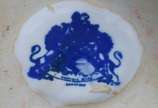 Queijeira de porcelana decorada com cenas de ca... - Queijeira de porcelana decorada com cenas de castelo em azul e branco.