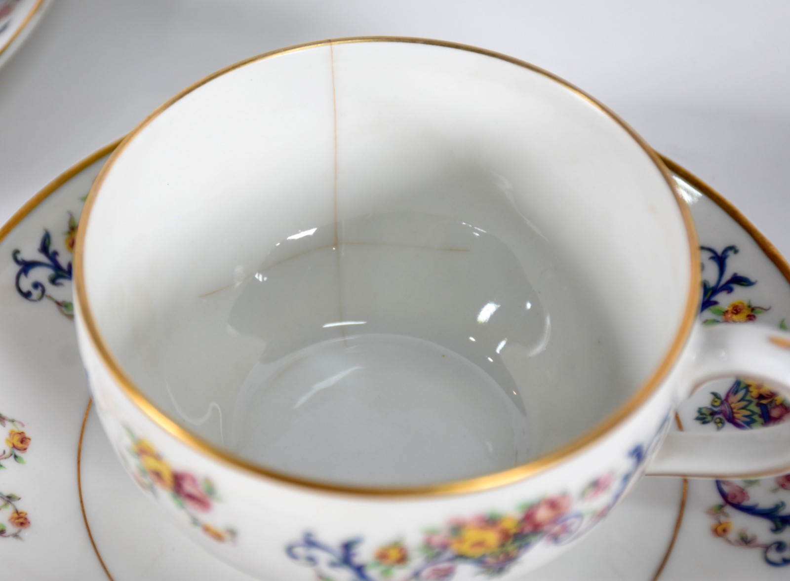 Aparelho de chá de porcelana francesa Limoges composto de: Cinco... - foto 3 de 7