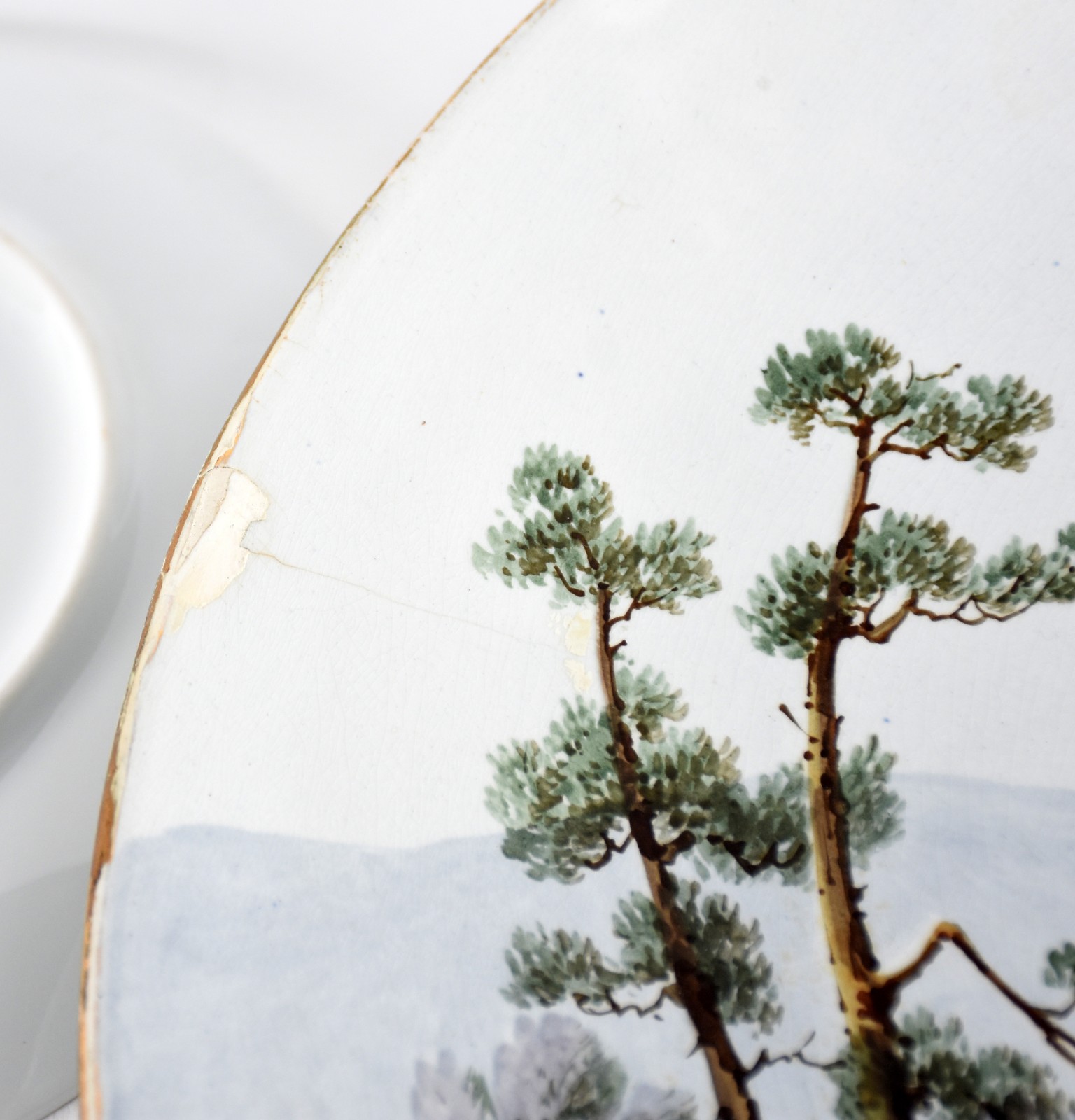 Diversos pratos decorativos de porcelana; sendo 4 portugueses Vista... - foto 2 de 6