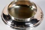 Baixela de chá e café de metal prateado Fracala... - Baixela de chá e café de metal prateado Fracalanza composto de: Dois bules, leiteira, açucareiro, manteigueira (sem o vidro) e bandeja. Total de...