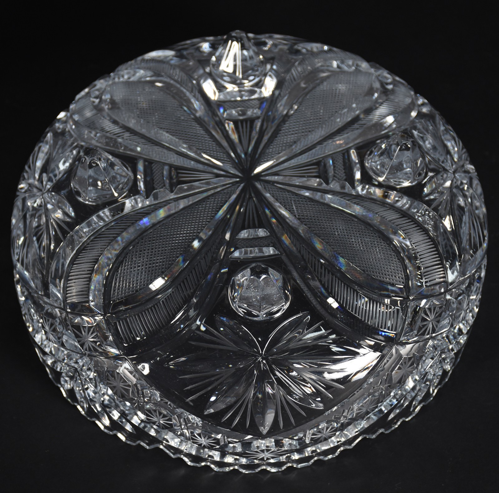 Duas peças de cristal lapidado sendo, compoteira com tampa e fruteira... - foto 4 de 4