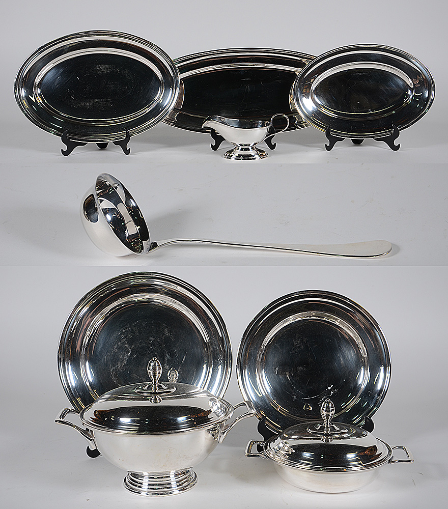 Baixela de jantar de metal prateado WOLFF composto de 8 peças.