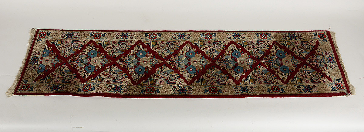 Passadeira kirman med.1,95 x 0,50 m.