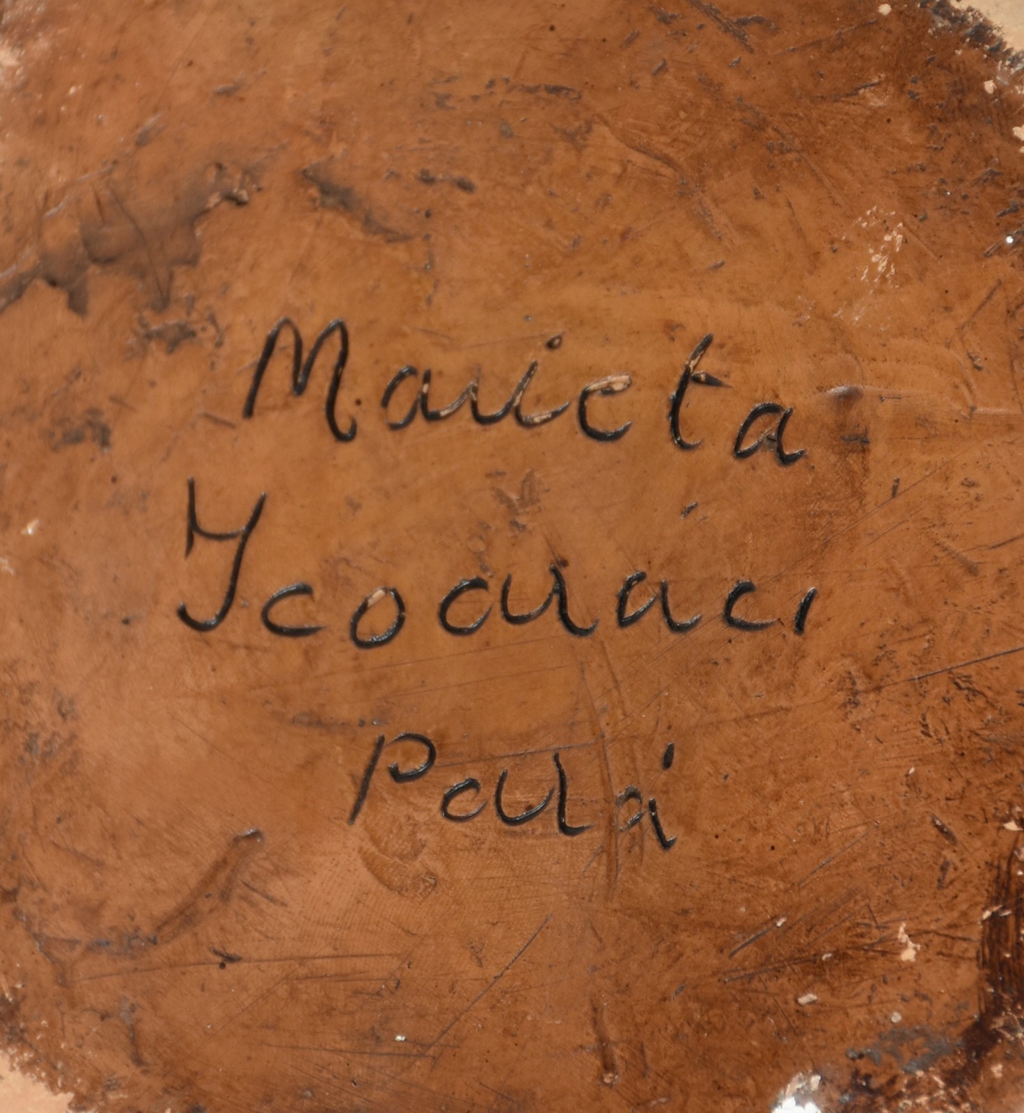 Vaso de cerâmica Marajoara feito artesanalmente na Ilha de Marajó... - foto 5 de 6