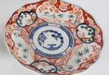 Porcelana Imari (1653),  - Prato de porcelana japonesa Imari (com bicados).