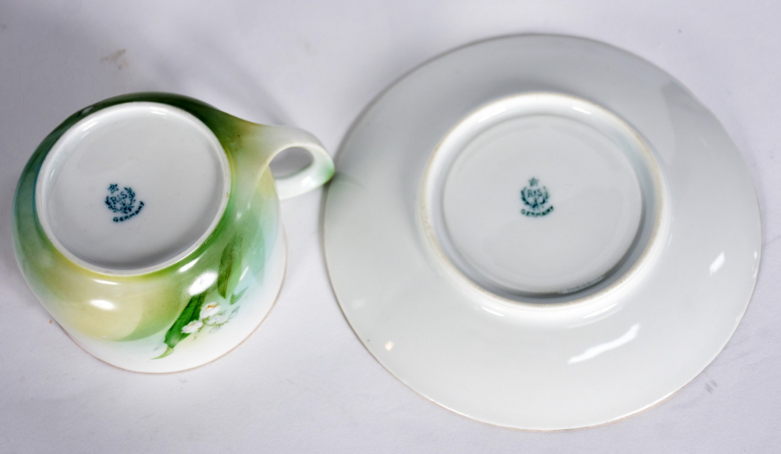 Serviço de chá e café de porcelana alemã, decoração floral em tons de... - foto 4 de 5