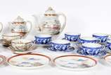 Diversas peças, sendo: Aparelho de porcelana or... - Diversas peças, sendo: Aparelho de porcelana oriental para chá composto de: bule, leiteira, açucareiro e quatro xícaras com pires; conjunto de s...