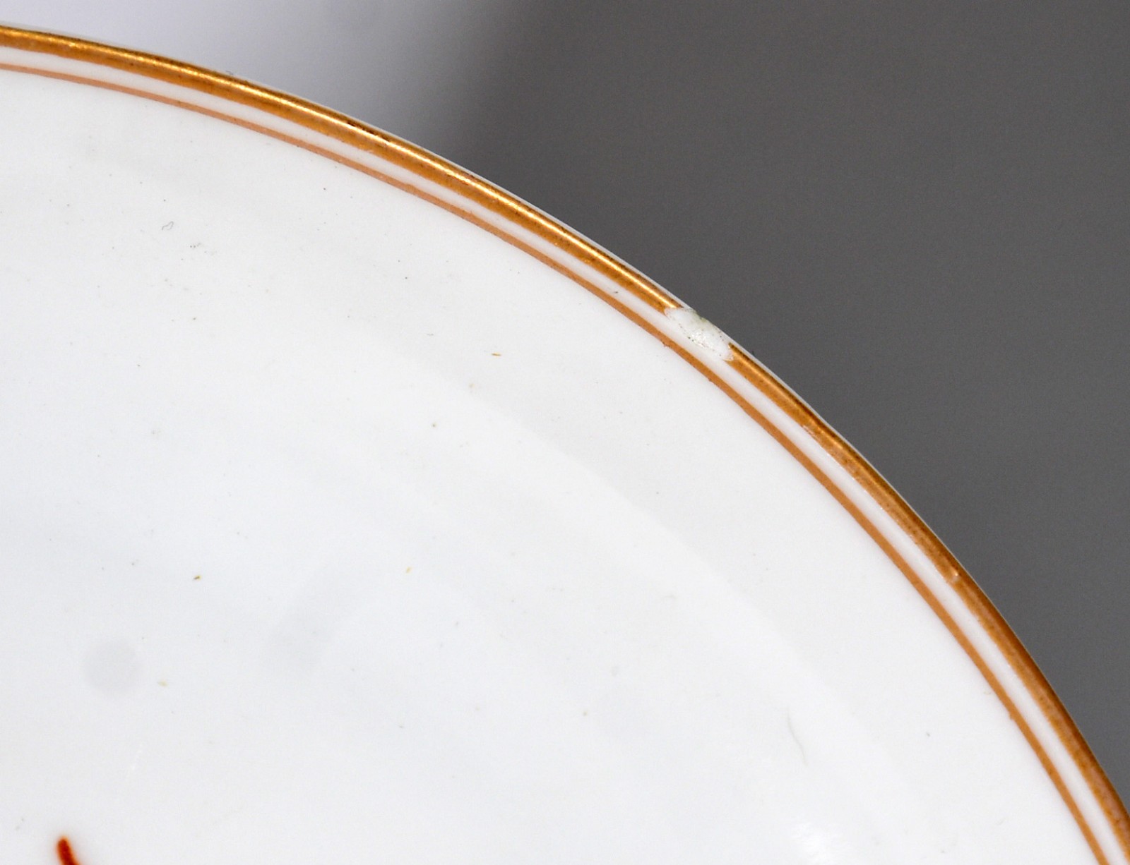 Lote com 30 peças de porcelana de diversas procedências, sendo 19... - foto 7 de 10