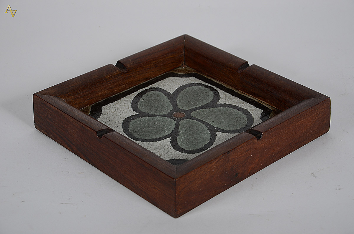 BRENAND - Cinzeiro de porcelana com caixa de madeira - 28 x 28 cm