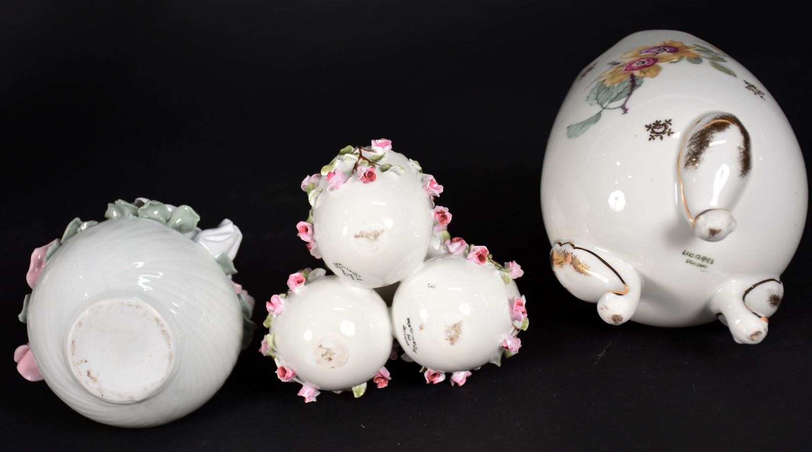 Diversas peças de porcelana europeia policromada sendo: ânfora alemã... - foto 6 de 10
