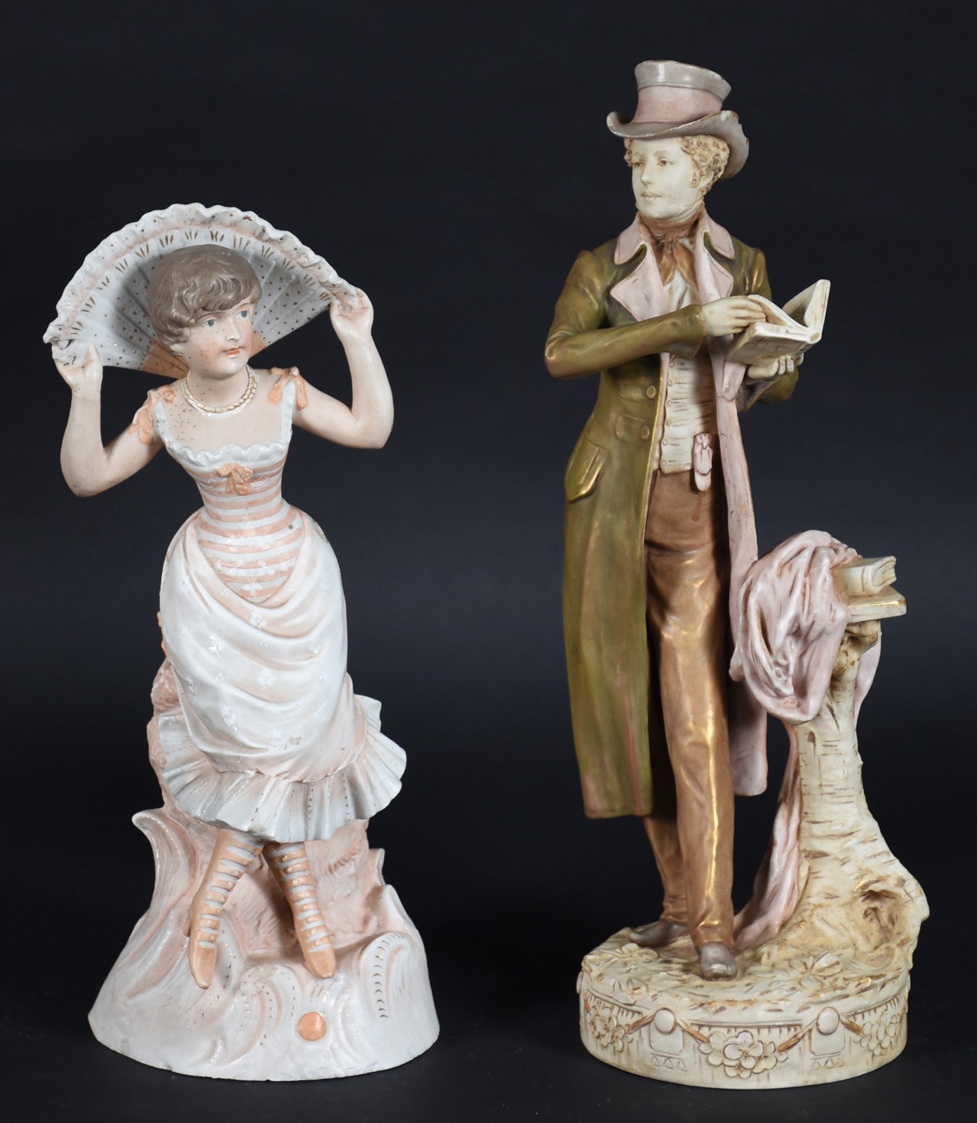 Duas figuras de porcelana (com restauro). - foto 1 de 9