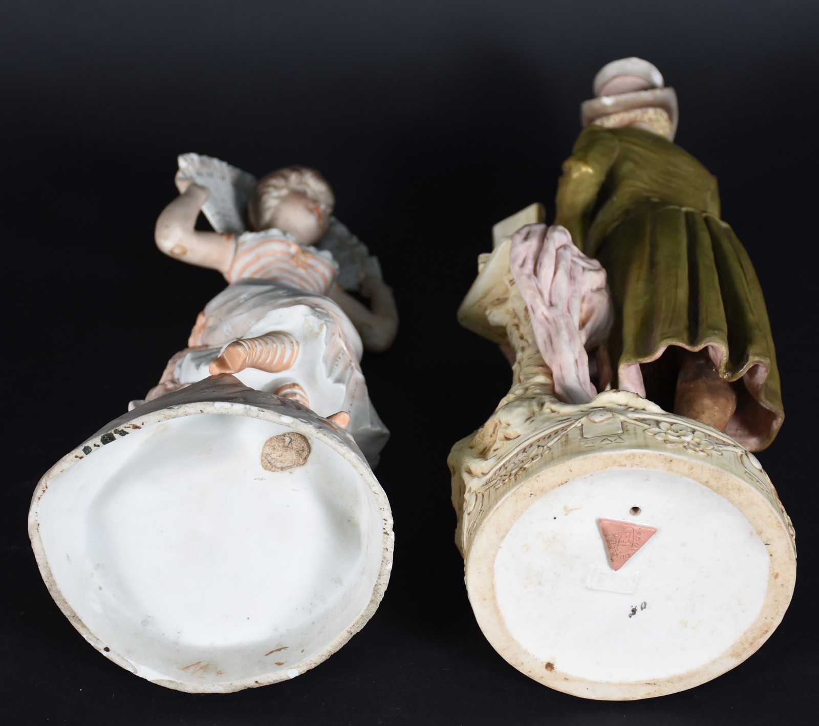 Duas figuras de porcelana (com restauro). - foto 7 de 9