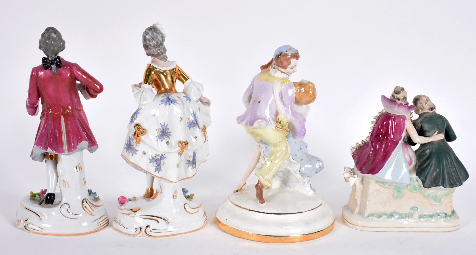 Quatro estatuetas diversas de porcelana policromada. - foto 4 de 7