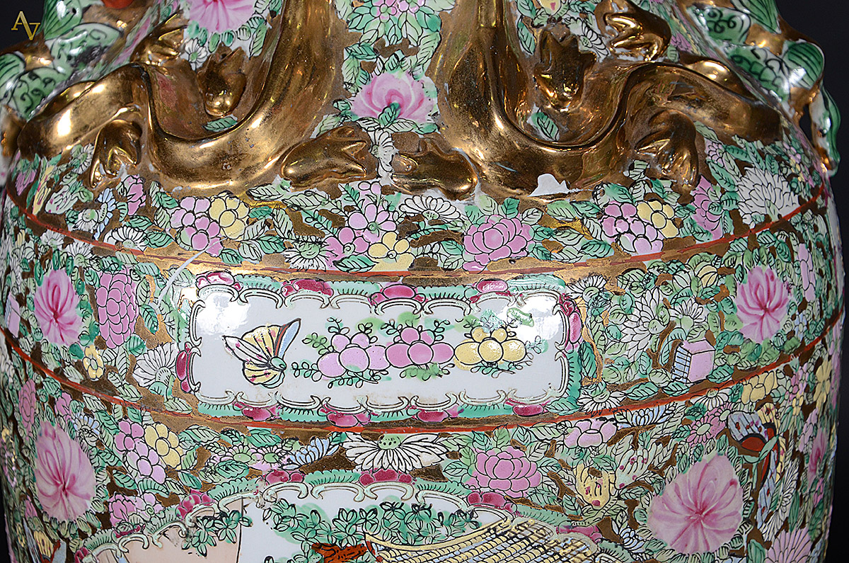 Par de vasos de porcelana chinesa decorados com gueixas em policromia... - foto 2 de 2