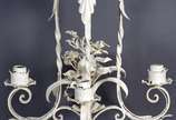Lustres de folhas brancas para quatro luzes. - Lustres de folhas brancas para quatro luzes.