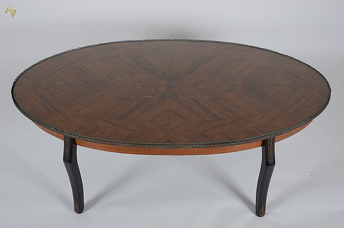 Mesa de centro de madeira clara feitio oval, galeria de metal... - foto 2 de 2