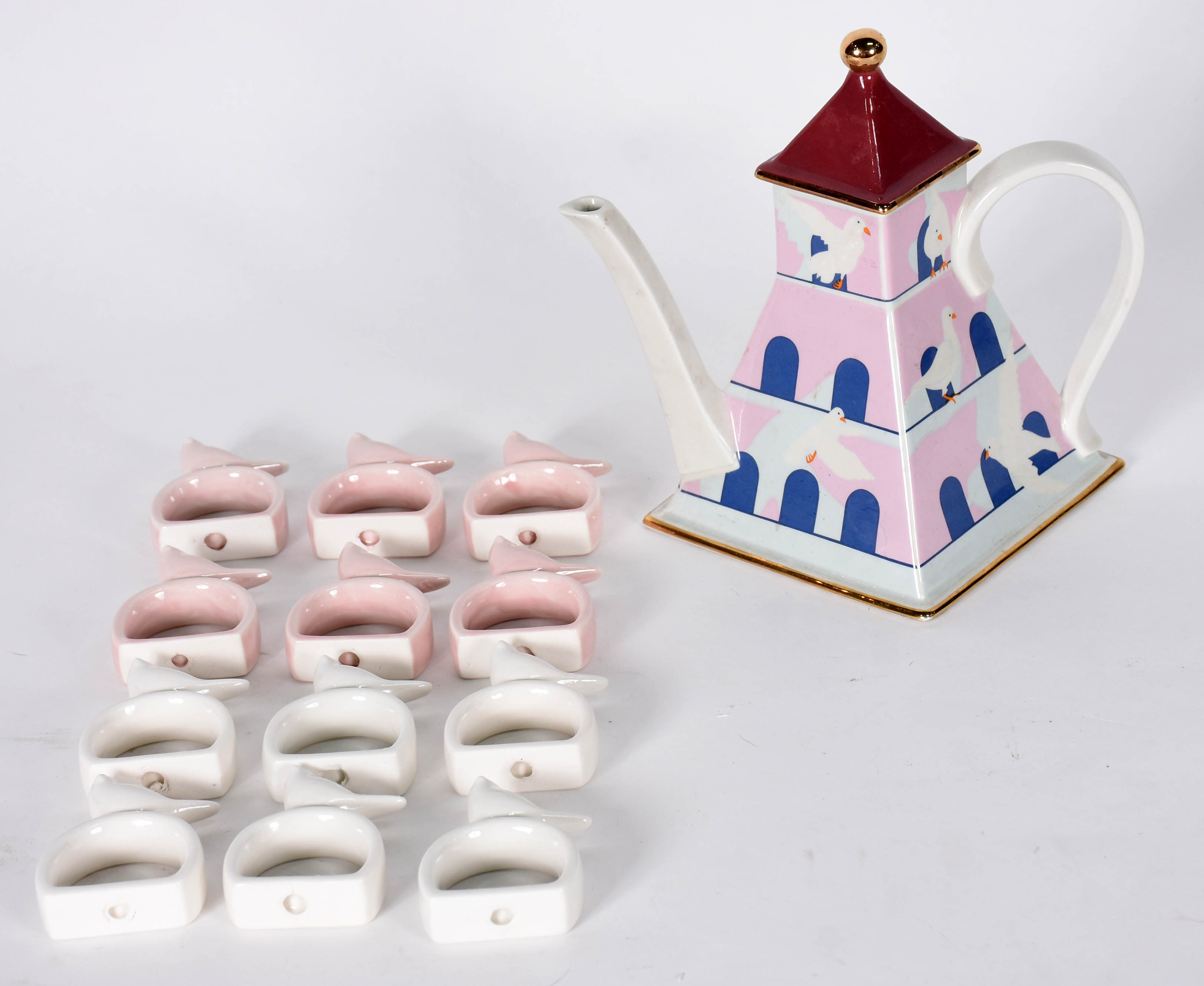 Diversas peças de porcelana inglesa, sendo 12 porta guardanapos... - foto 2 de 3