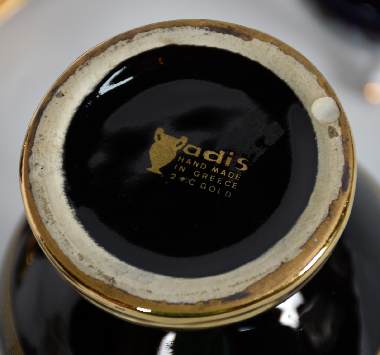 Diversas peças de porcelana LIMOGES, sendo três vasos , três... - foto 10 de 10