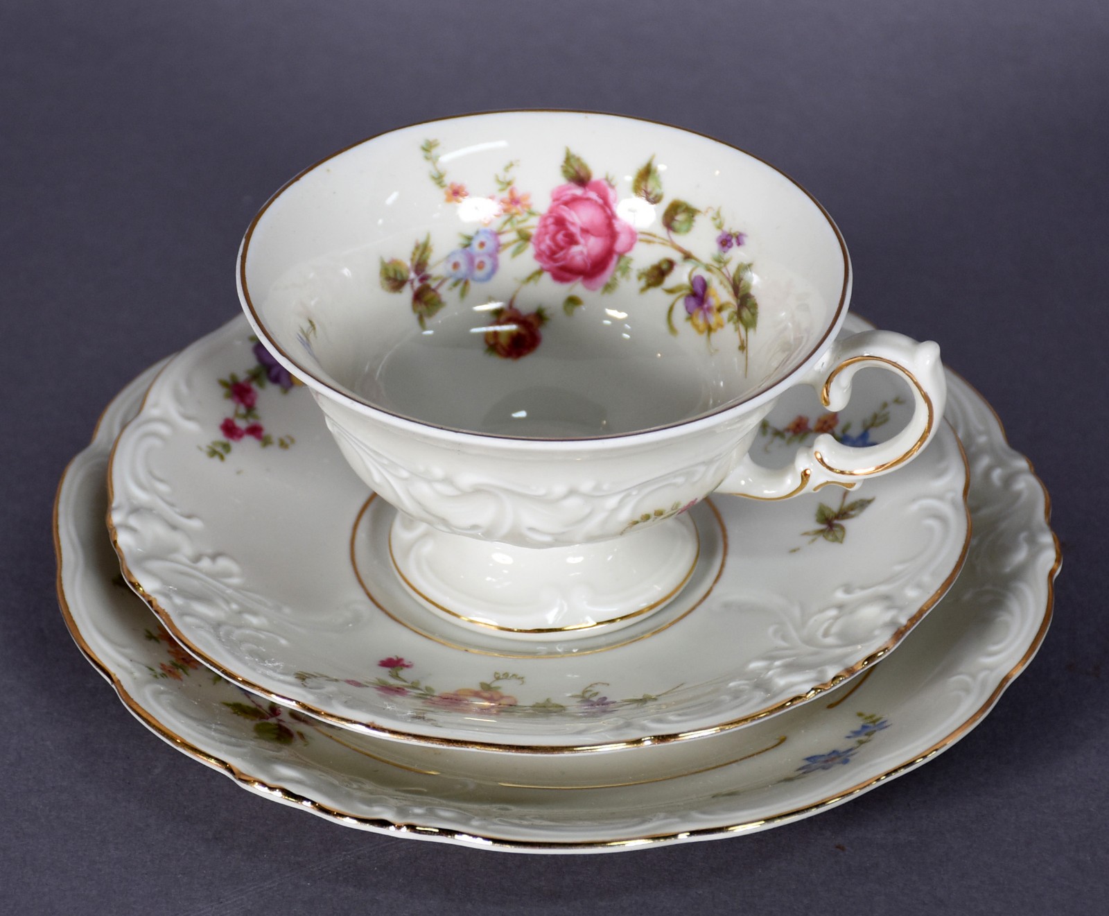 Aparelho de chá, café e jantar de porcelana KPM composto por 24... - foto 8 de 8