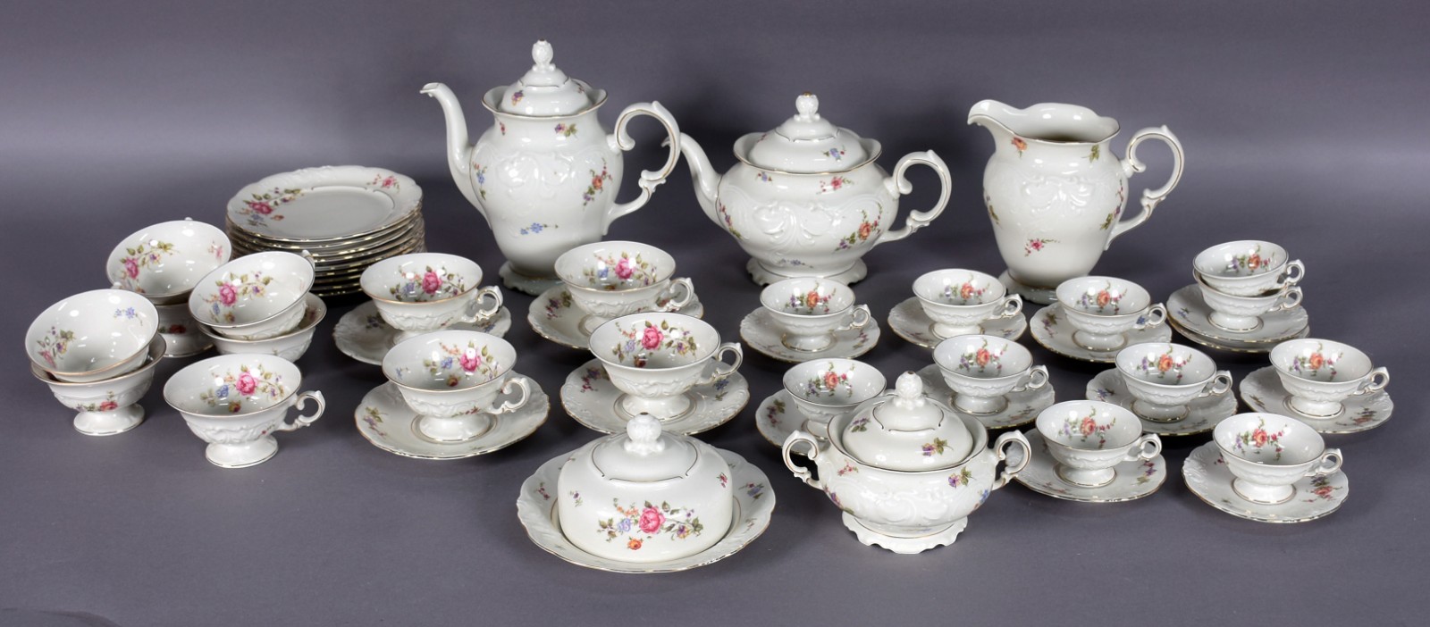 Aparelho de chá, café e jantar de porcelana KPM composto por 24... - foto 2 de 8