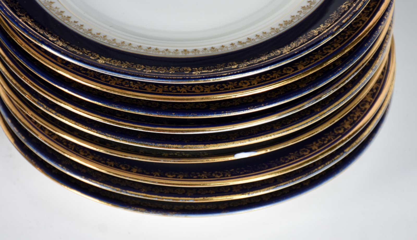 Elegante aparelho de jantar de porcelana portuguesa Vista Alegre... - foto 4 de 8