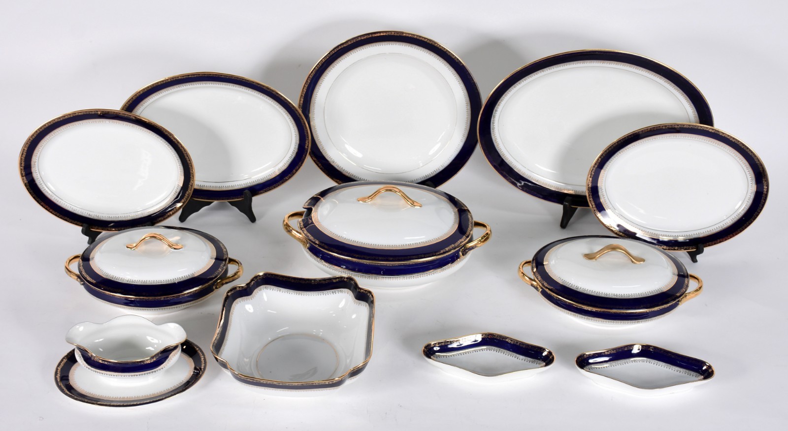 Elegante aparelho de jantar de porcelana portuguesa Vista Alegre... - foto 6 de 8