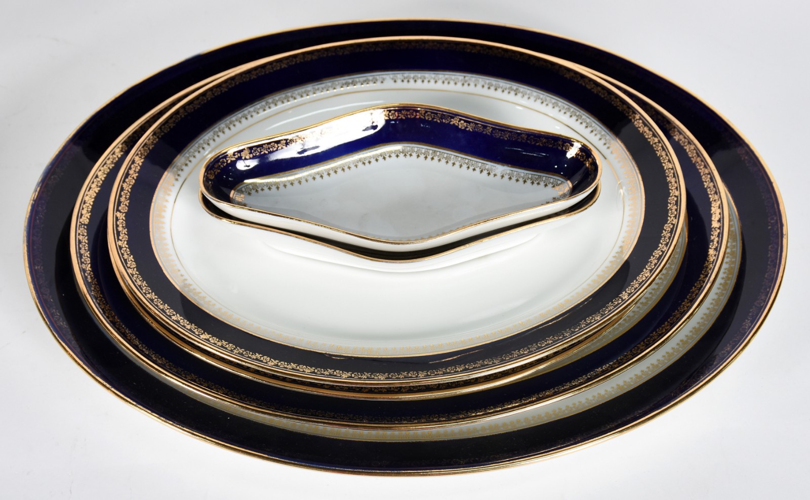 Elegante aparelho de jantar de porcelana portuguesa Vista Alegre... - foto 8 de 8