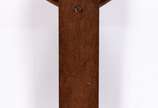 Crucifixo de madeira com figura de Cristo em br... - Crucifixo de madeira com figura de Cristo em bronze.