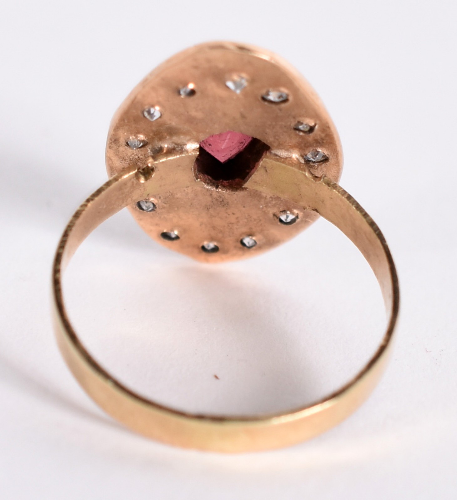 Anel de ouro 18k com uma rubilita e quinze brilhantes, aro 17. (Por... - foto 3 de 3