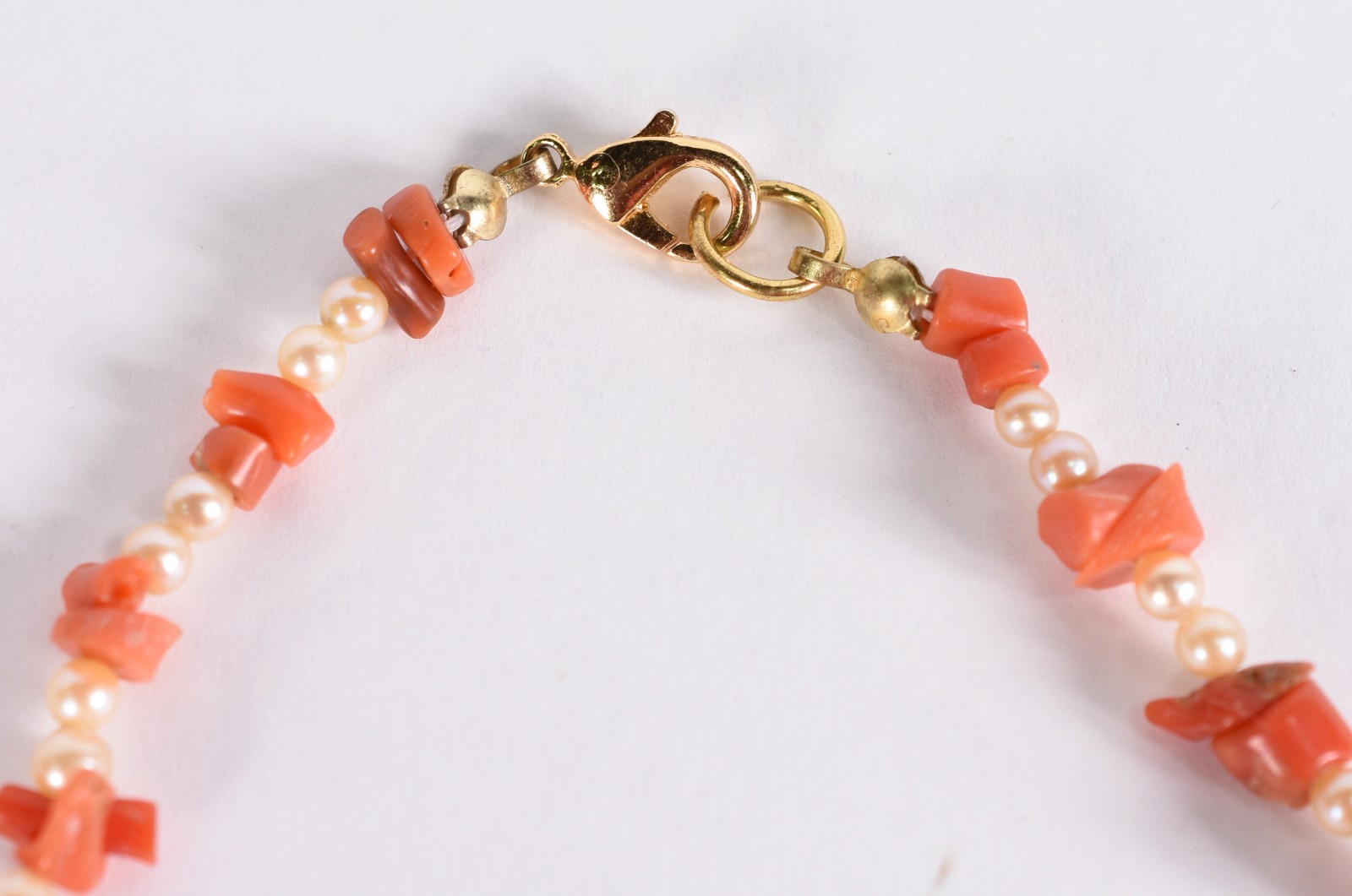 Colar de perolas com pedra coral (Por motivos de seguranças as peças... - foto 3 de 3