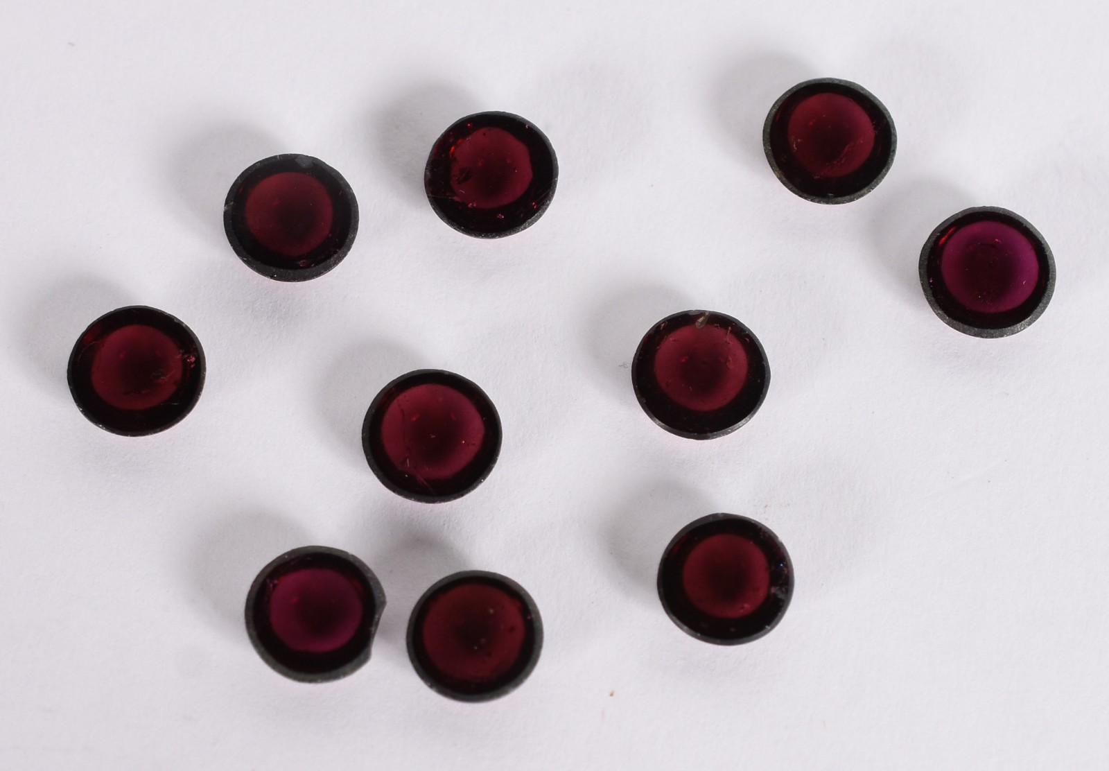 Dez rodolitas cabochões médios, com um quebrado (Por motivos de... - foto 2 de 2
