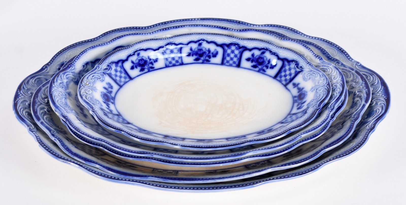 Serviço de jantar de faiança inglesa, azul e branca, com duas marcas... - foto 6 de 11
