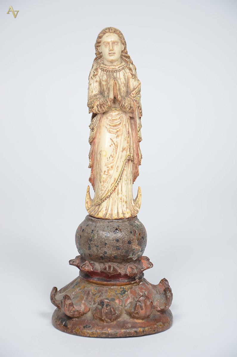 Nossa Senhora da Conceição - Belíssima estatueta de marfim... - foto 1 de 3