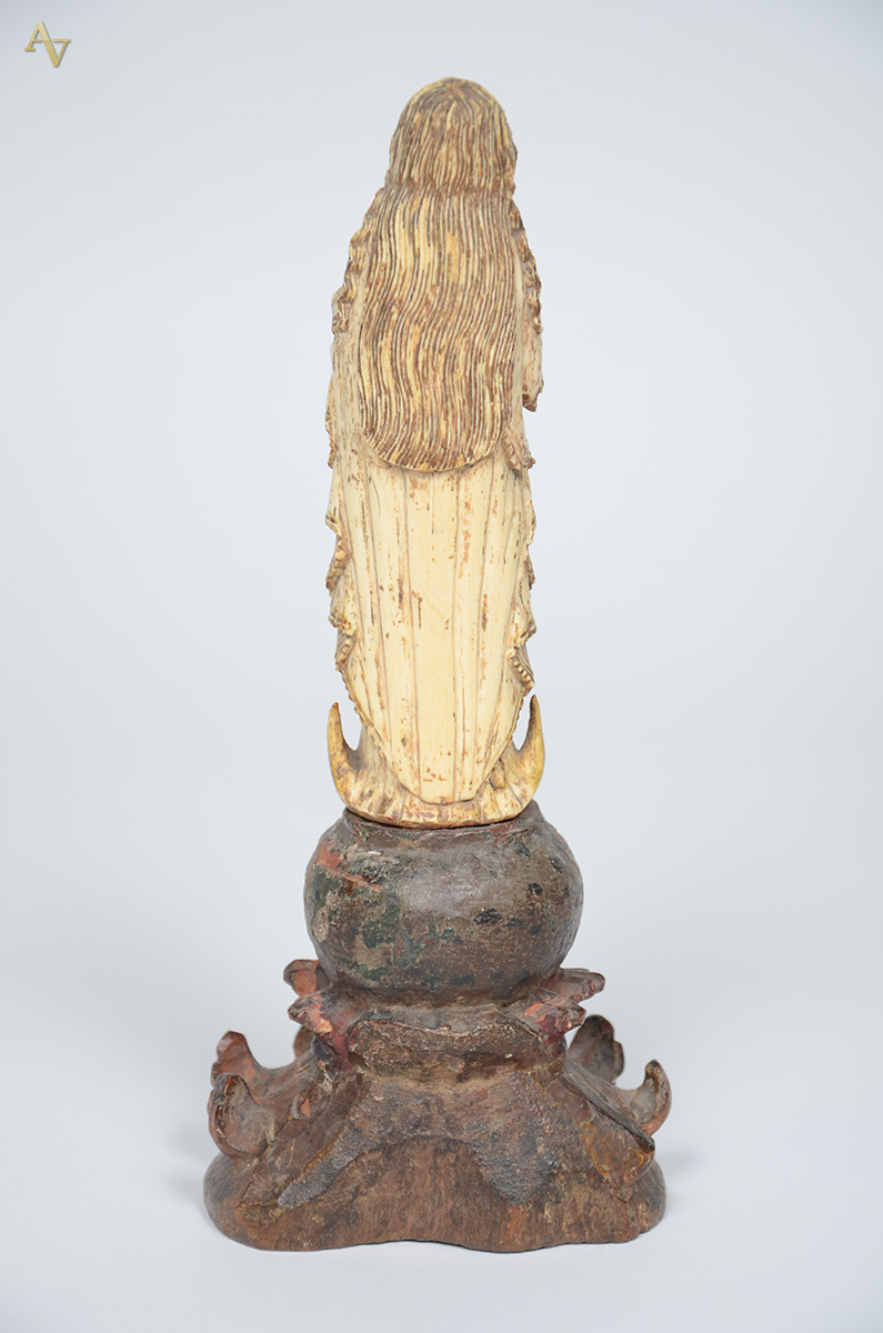 Nossa Senhora da Conceição - Belíssima estatueta de marfim... - foto 3 de 3
