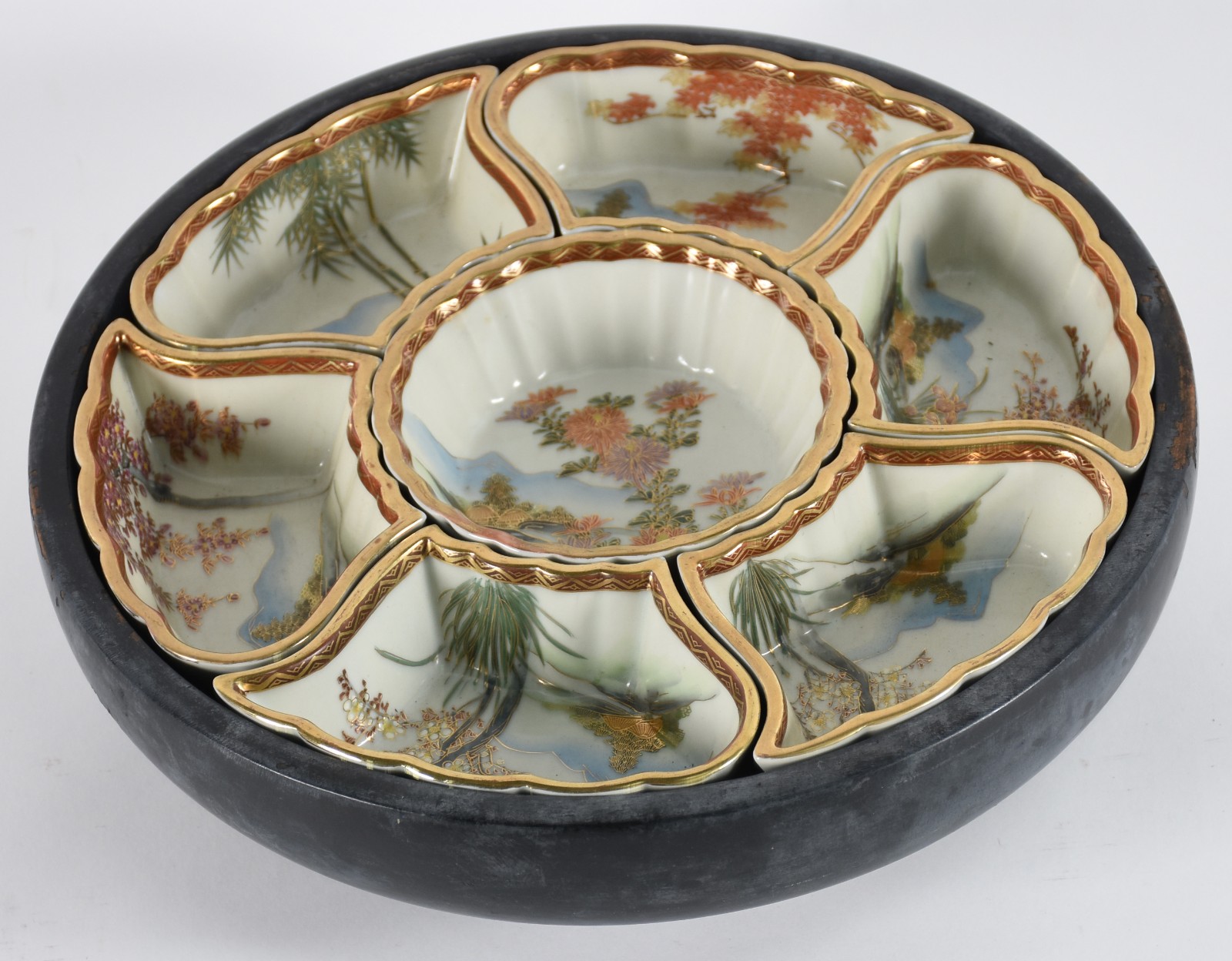 Petisqueira de porcelana oriental com 6 divisões. - foto 1 de 5