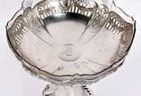 WMF (1853),  - Fruteira de metal WMF com interior de cristal.