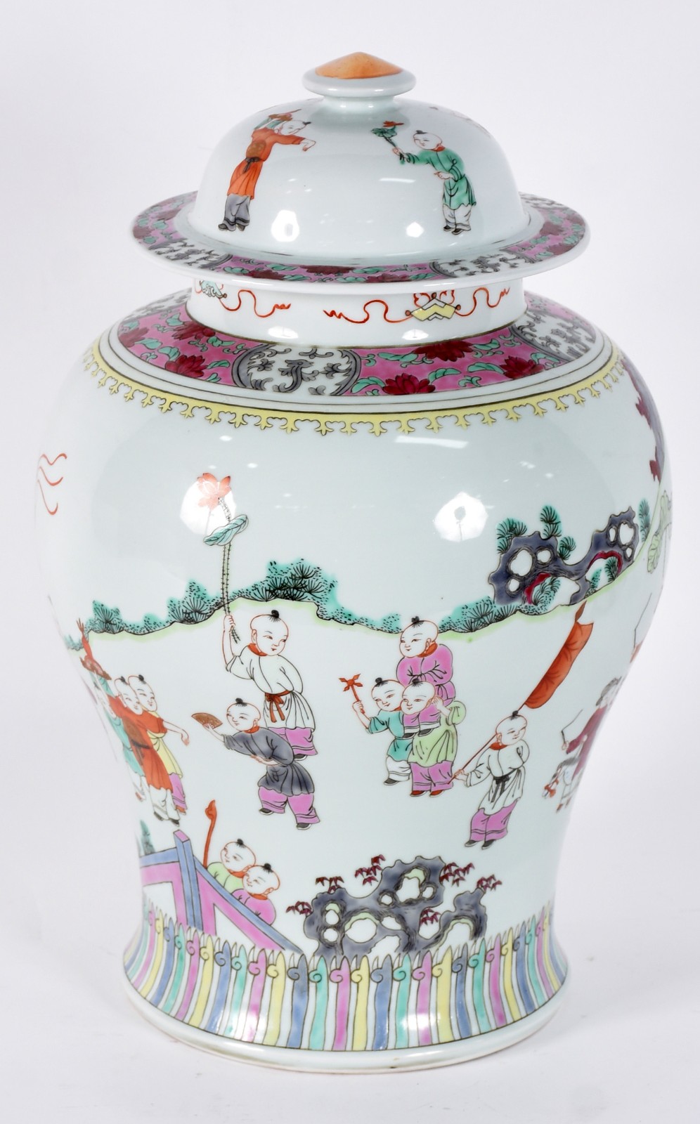 Grande potiche de porcelana oriental policromada. - foto 1 de 3