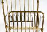 Cama de casal de metal dourado. (com desgastes) - Cama de casal de metal dourado. (com desgastes)